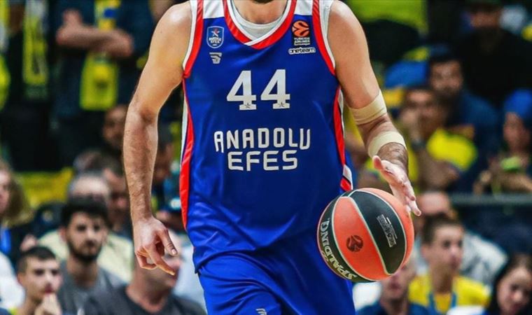 Anadolu Efes ile Frutti Extra Bursaspor takas gerçekleştirdi