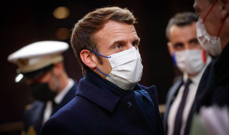 Fransa Cumhurbaşkanı Macron geri adım atmıyor