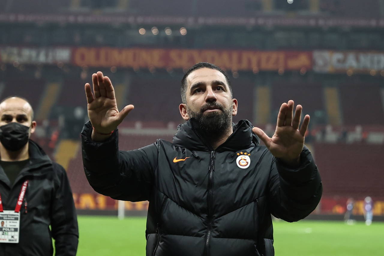 Arda Turan, taraftardan özür diledi