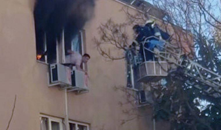 Manavgat'ta otel lojmanında çıkan yangında alevlerin arasında mahsur kaldılar