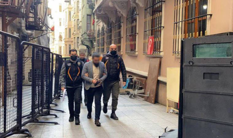 Atatürk'e hakaret eden turist rehberi serbest bırakıldı