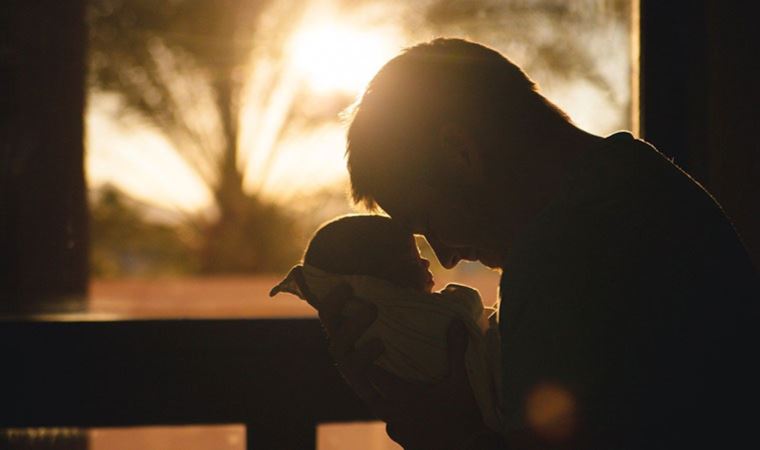 Erkeklerde doğum sonrası depresyon: 'Hayatımın en karanlık dönemiydi'