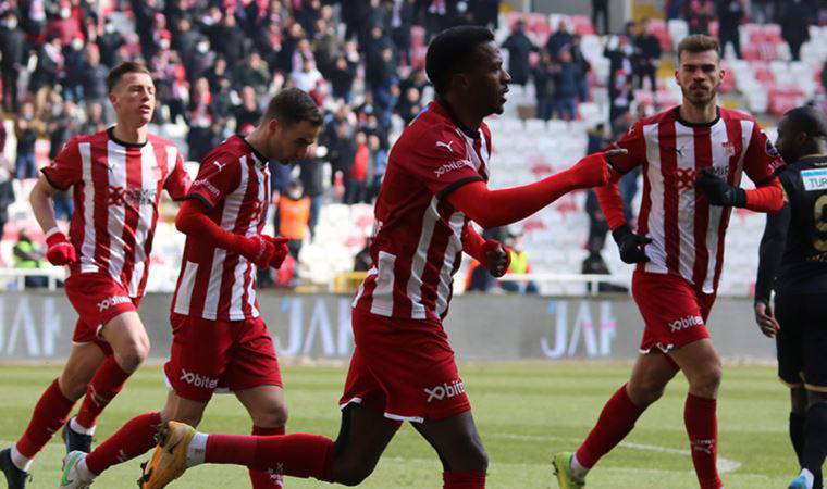 Sivasspor, Malatya'yı yenerek 4 maç sonra galip geldi