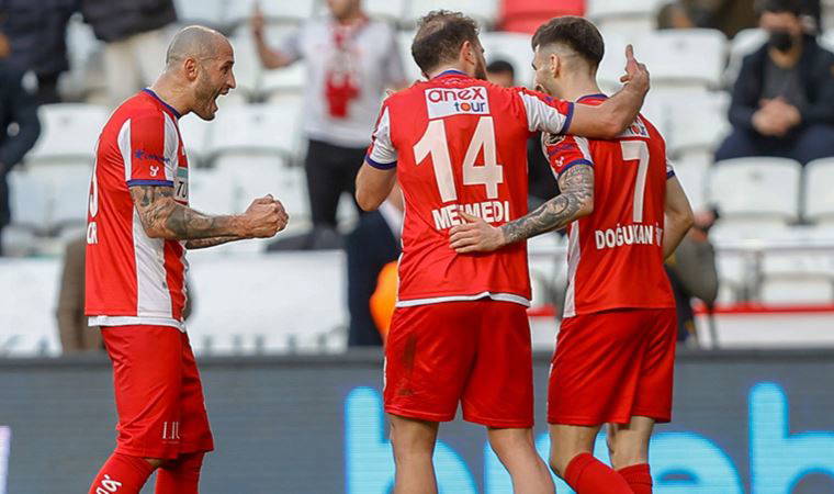 Antalyaspor’dan kritik galibiyet! Düşme hattından çıktı