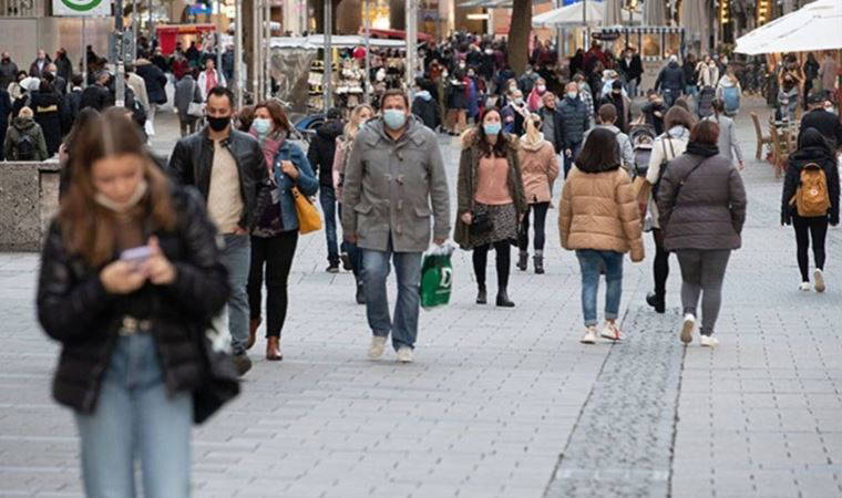 Bilim Kurulu Üyesi Özlü: Virüs, döngüsel hastalık halini alacak gibi duruyor