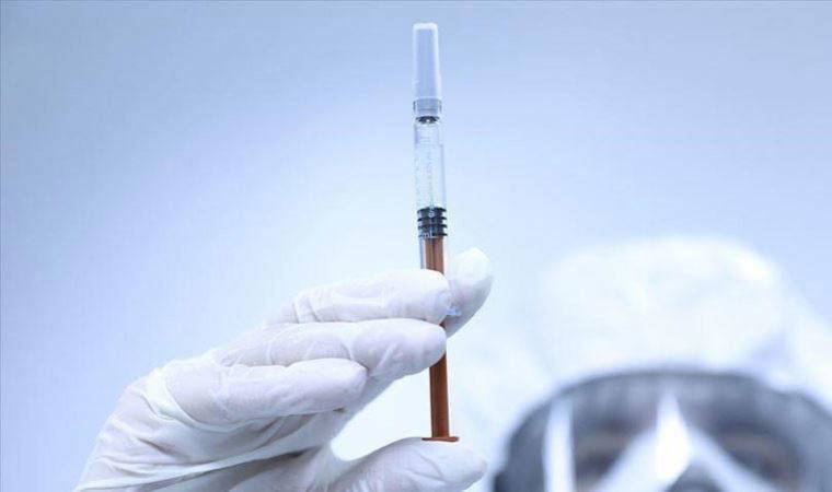 Araştıma: 3. doz Pfizer/BioNTech aşısının Omicron'a karşı etkinliği 4 ayda hızla düşüyor