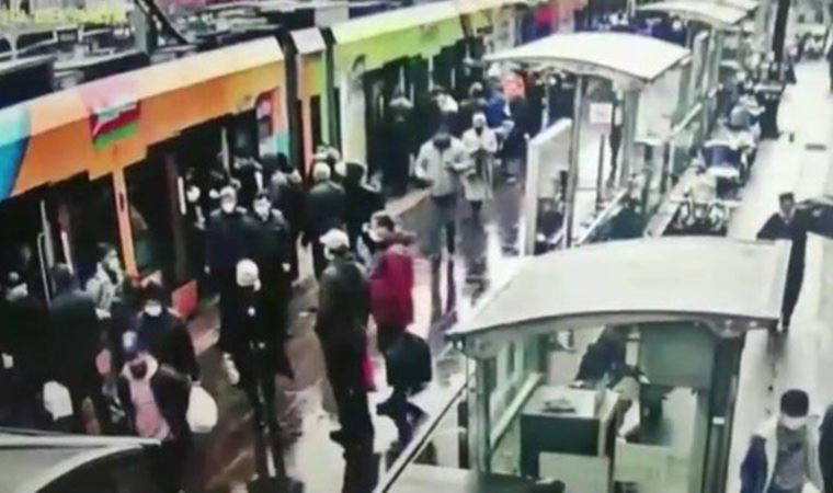 Beyazıt tramvay durağında silahlı kavga