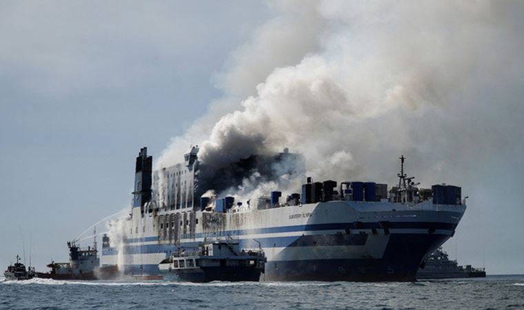 Yunanistan'da yangın çıkan feribotta ulaşılamayan Türk kurtarıldı