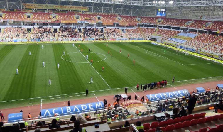 Yeni Malatyasporlu futbolculardan protesto
