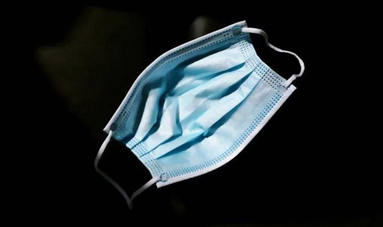 Maskesinde gizlediği düzenekle ehliyet sınavında kopya çeken kişi yakalandı