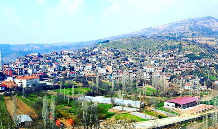 Alaşehir'de çiftçilerden 'tapu' çağrısı: Tarım sigortası yaptıramıyoruz