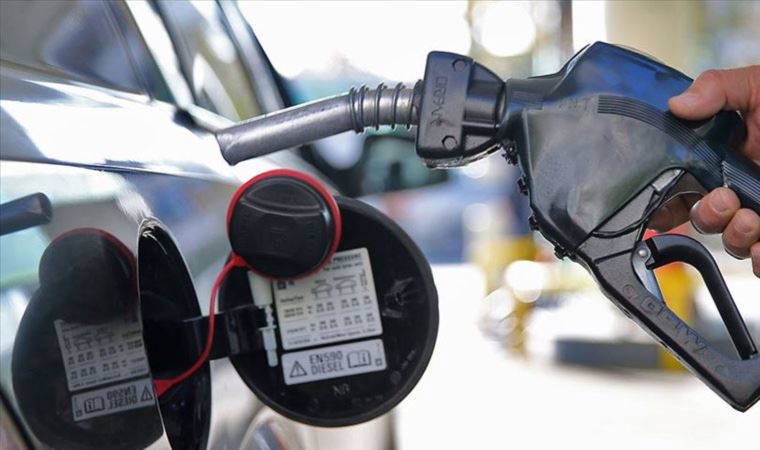 Ekonomi yazarı Aktaş uyardı: 'Akaryakıt fiyatlarına yeni zamlar gelecek'