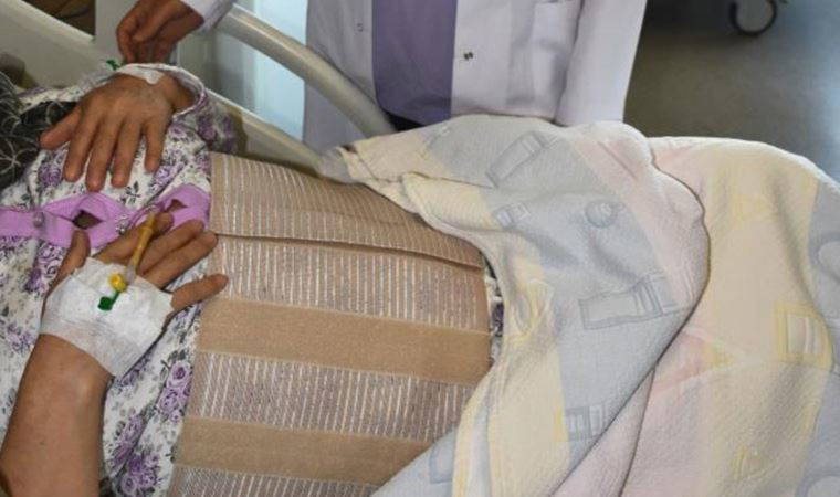 Hamile olduğunu düşünen kadındaki 5 kilogram kist ameliyatla alındı