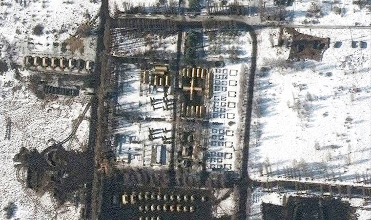 ABD'li şirket uydu görüntülerini yayınladı: İşte Rus birliklerinin son görüntüsü!