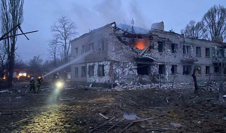 Luhansk bölgesinde bombardıman sonucu yıkım oluştu