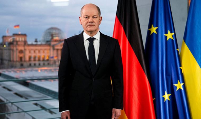 Almanya'nın Ukrayna'ya göndereceği 5 bin miğfer iki kamyonla yola çıktı