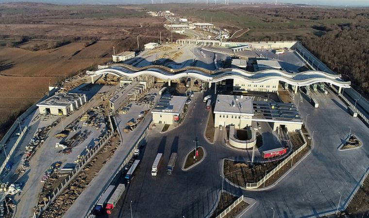 Tahliye edilen bir grup Türkiye'ye geldi