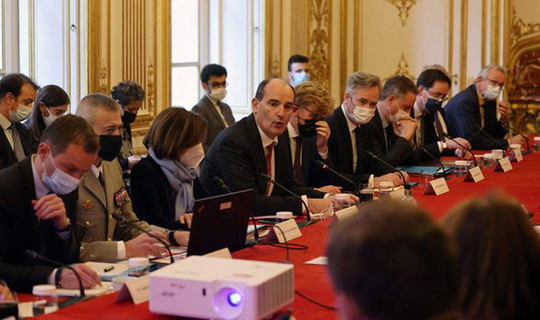 Fransa, 500 asker ve 4 savaş uçağı gönderecek