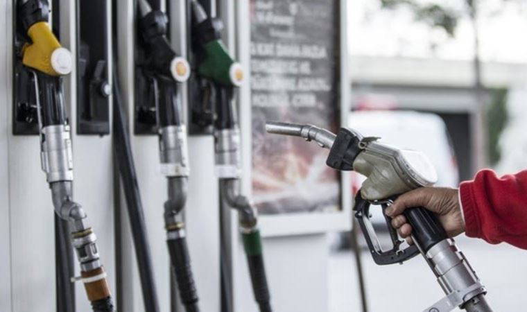 İktidara yakın gazete duyurdu: Akaryakıt fiyatlarına büyük değişim geliyor