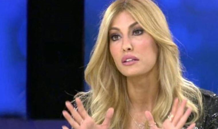 Çağla Şıkel koronavirüse yakalandı