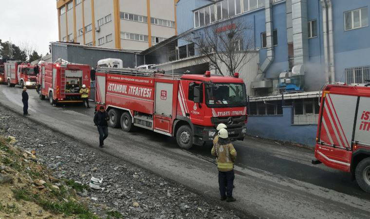 Arnavutköy'de mobilya fabrikasında yangın