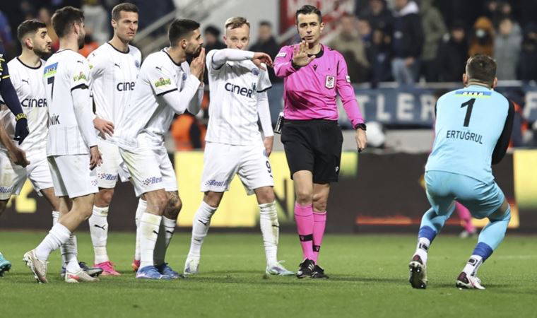 Kasımpaşa Teknik Direktörü Sami Uğurlu, hakemleri eleştirdi