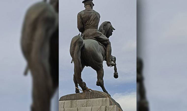 Samsun'da Atatürk Anıtı'na saldırı!