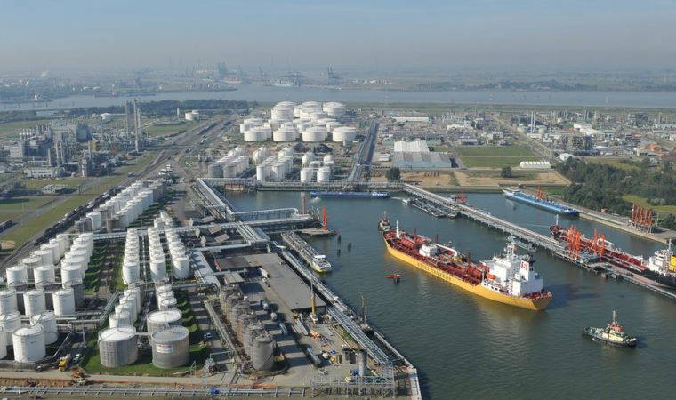 Avrupa'daki petrol tesislerine siber saldırı düzenlendi