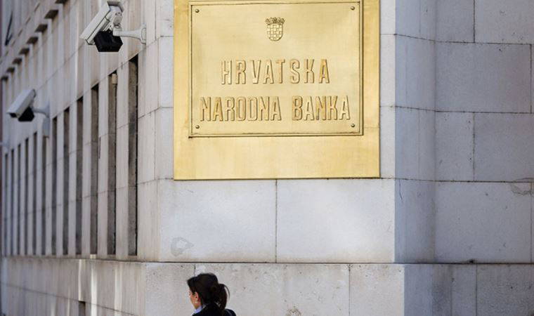 Tasarımcı, Hırvatistan'ın ilk Euro madeni para tasarımını intihal üzerine geri çekti