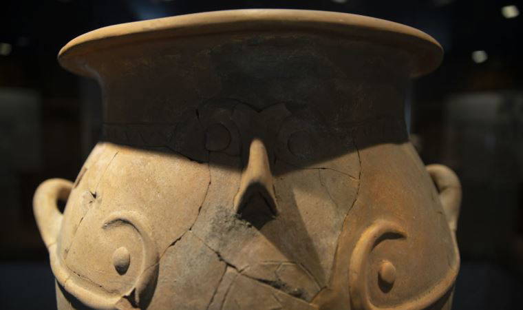 5 bin yıl önce 'kem gözlere karşı' yapılan eserler İzmir'de sergileniyor