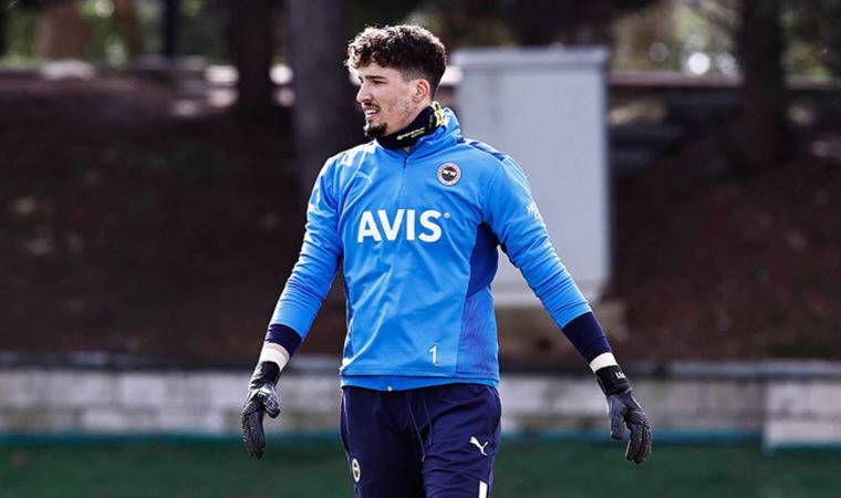 Fenerbahçe'de Altay Bayındır geri döndü