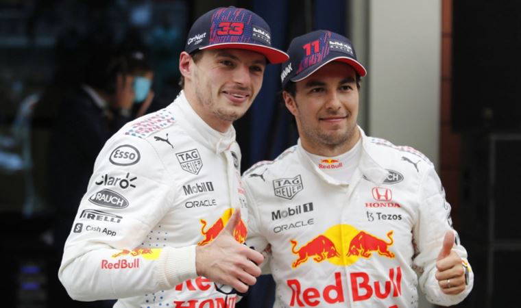 Red Bull Racing 2022 yılında kullanacağı RB 18'i tanıttı