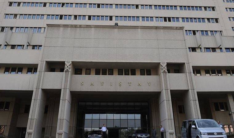 Sayıştay, 'FETÖ üyesi olduğu' gerekçesiyle üç denetçiyi meslekten çıkardı