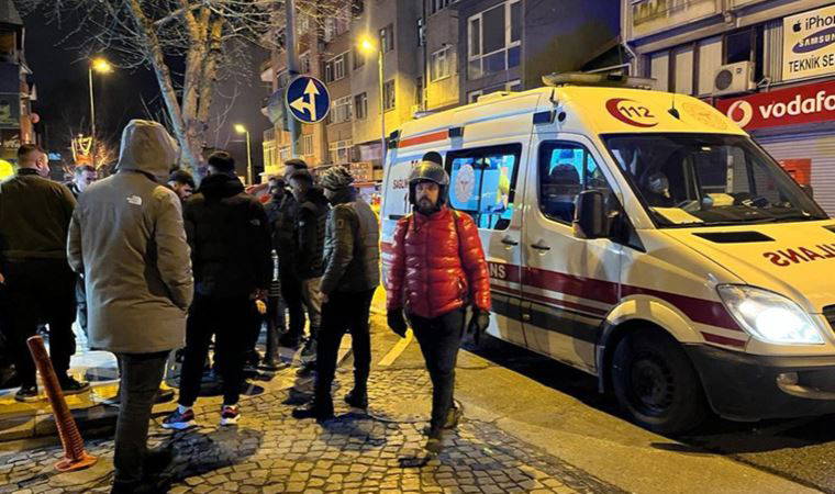 Beşiktaş’ta kavgayı ayırmaya çalışan kurye, silahla vuruldu (10 Mart 2022) (Video Haber)