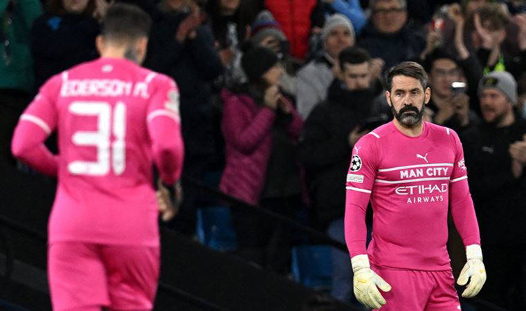 Bursaspor'un eski kalecisi Scott Carson, Şampiyonlar Ligi'ne Manchester City formasıyla döndü