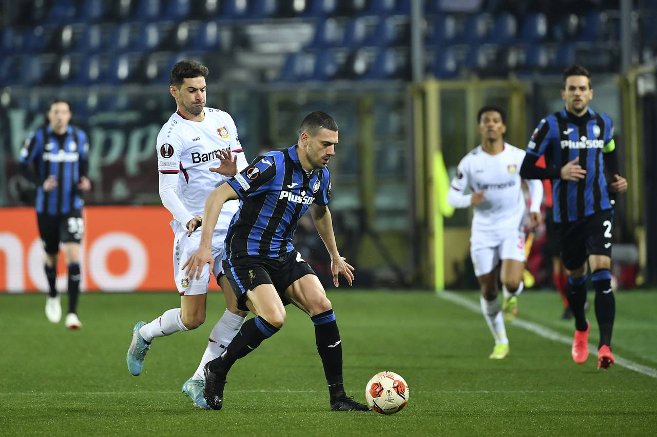 Atalanta ile Bayer Leverkusen arasındaki mücadeleye açılan pankart damga vurdu