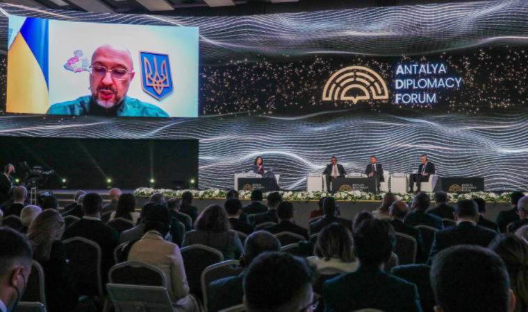 Ukrayna Başbakanı Denys Shmyhal’dan nükleer santral açıklaması