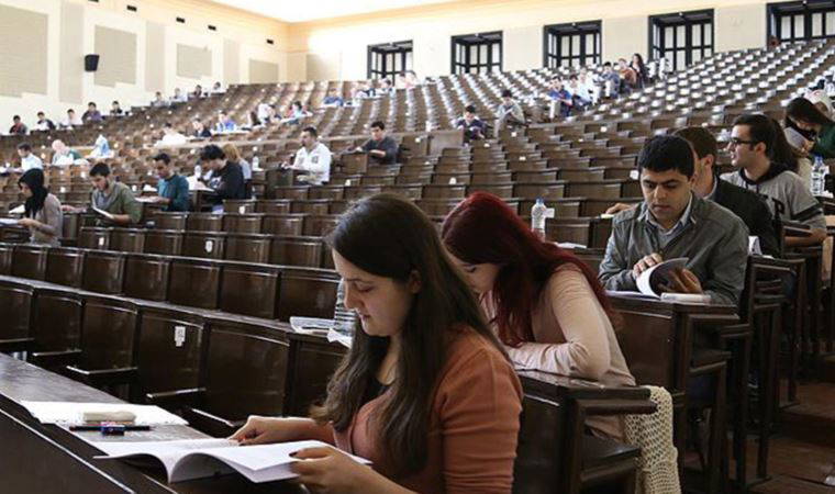 Üniversitelerin faaliyet raporu açıklandı! Şikayetler doldu taştı