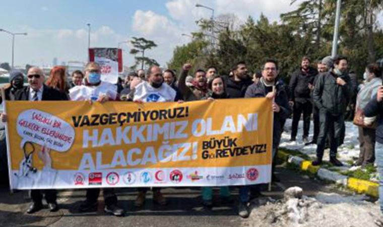 Sağlık çalışanlarından eylem