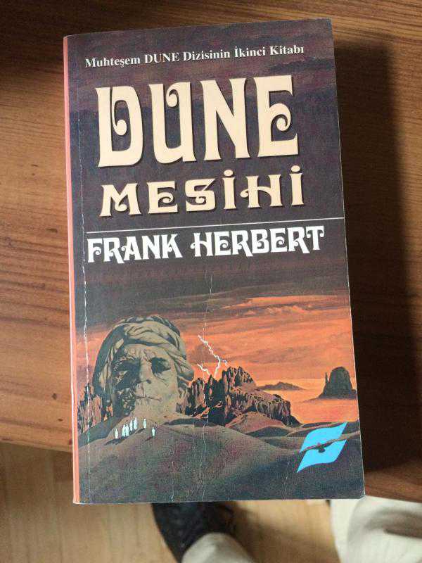 Dune kitap serisi konu ve içeriği nedir, hangi sırayla okunmalı?