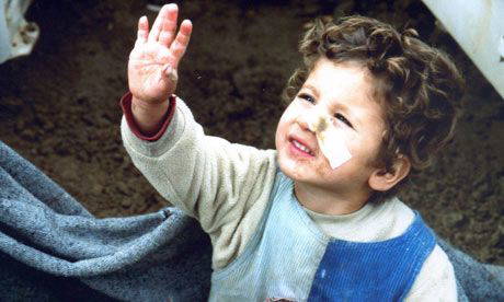 Kaplumbağalar da Uçar: Çocukların gözünden bir savaş anlatısı