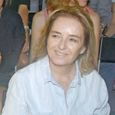 Beren Saat annesini paylaştı ve güzelliğinin gizemi çözüldü