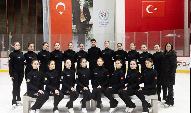 Genç buz patenciler dünya kupasında şampiyonluk peşinde