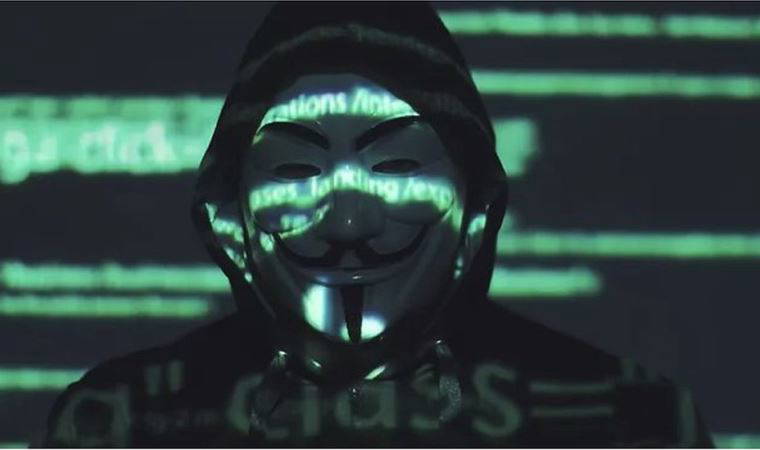 Anonymous hacker grubu Kremlin'i uyardı: Barış olmazsa