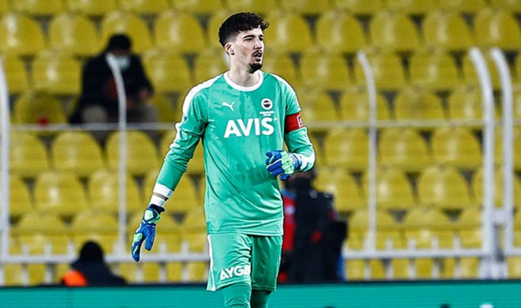 Fenerbahçe kalecisi Altay Bayındır'dan duygulandıran 'savaş' paylaşımı