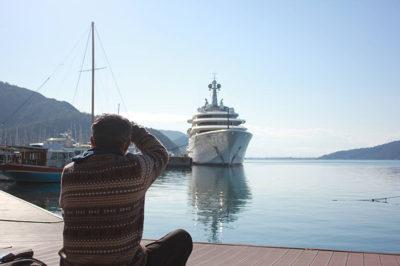 Abramovich'in dev yatlarından biri Marmaris'e demirledi