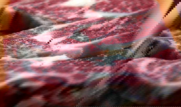 'Kırmızı et' zammına tepki yağdı: 'Ramazan armağanı!'