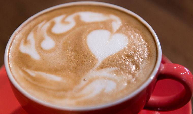 Türkiye'de her 10 kişiden biri günde 5 fincandan fazla kahve tüketiyor