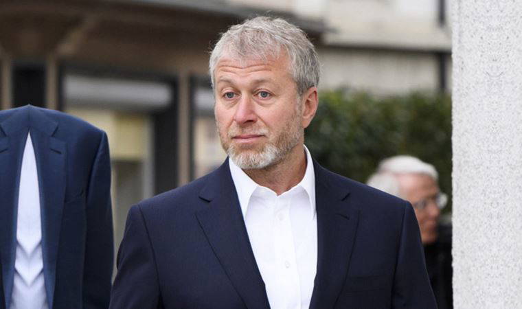 Chelsea'yi satın alarak adını duyurdu