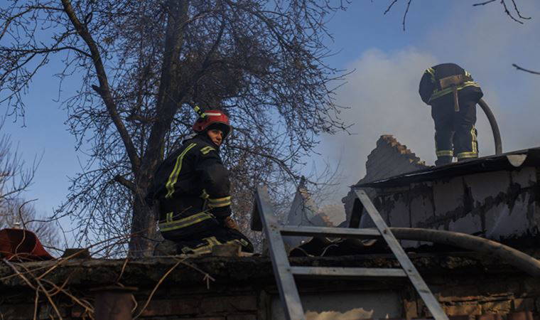 Kiev’de sivil yerleşim yerine top mermisi isabet etti